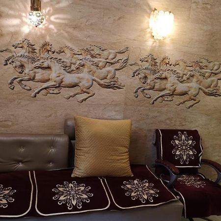 Hotel Oliver ムンバイ エクステリア 写真