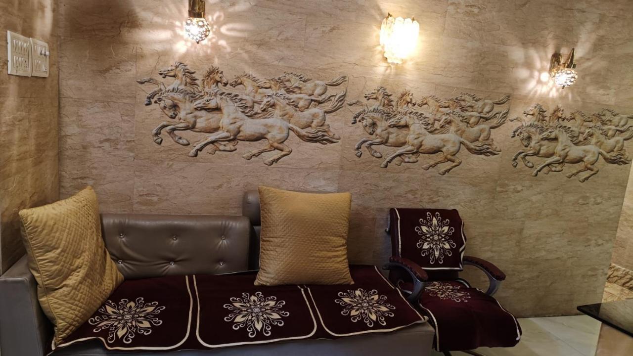 Hotel Oliver ムンバイ エクステリア 写真