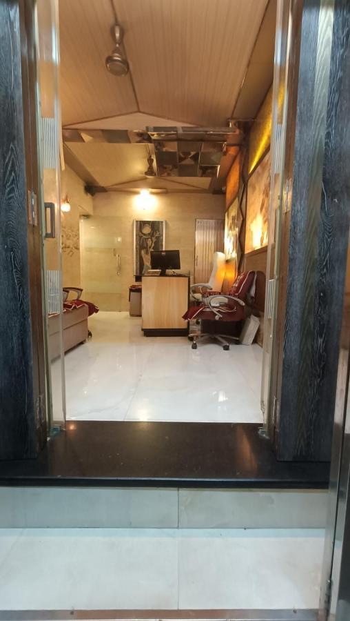 Hotel Oliver ムンバイ エクステリア 写真
